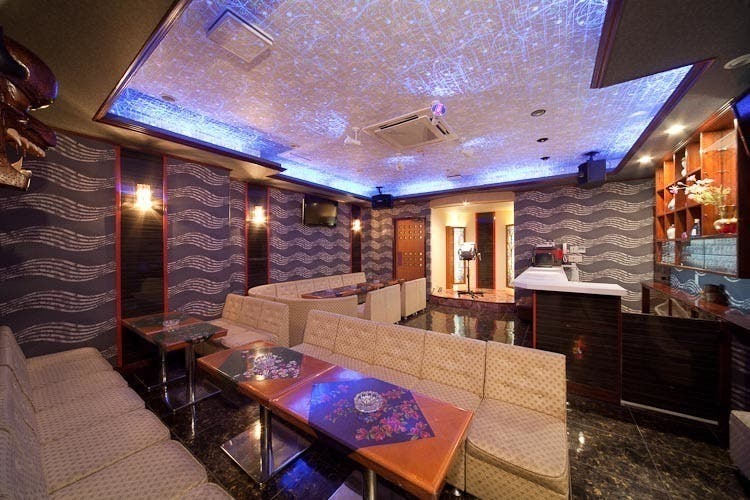 バーカウンター完備 非日常的なラグジュアリー空間 クラブマルコポーロ スペースマーケット