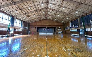 東間小学校 体育館