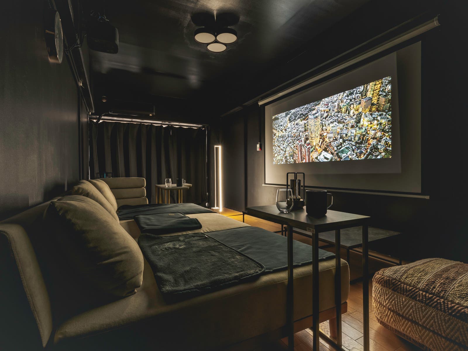 CINEMA月島の内観