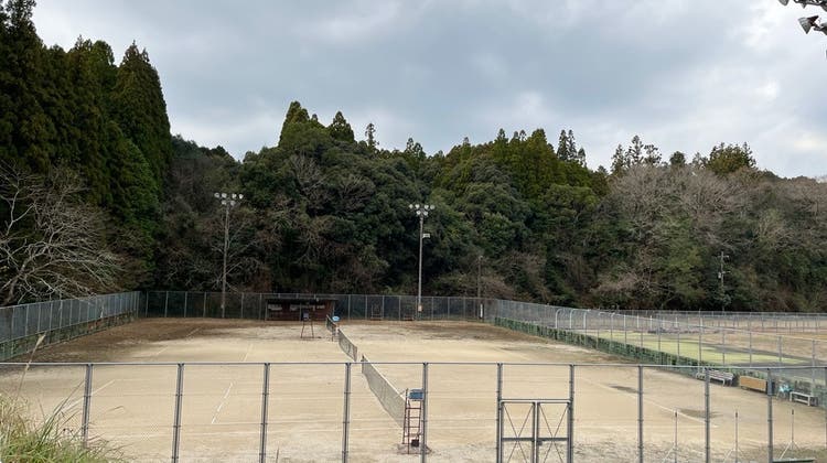 軟式庭球場の写真1
