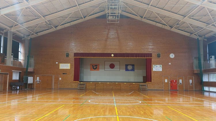 大畑小学校 体育館の写真1