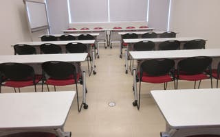 会議室(2)学校形式