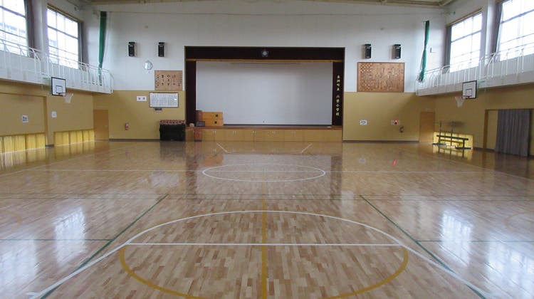 体育館コートの写真1