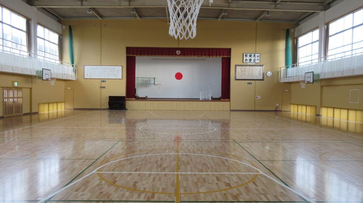 体育館コートの写真1