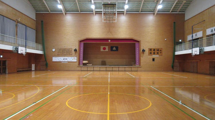 体育館コートの写真1