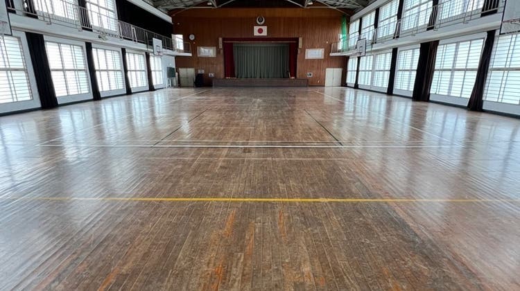 屋内運動場の写真1