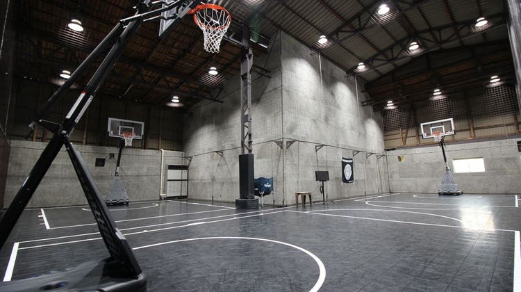 Unicourt 川崎廃墟ビルでスポーツしよう Unicourt 川崎廃墟ビルでスポーツしよう