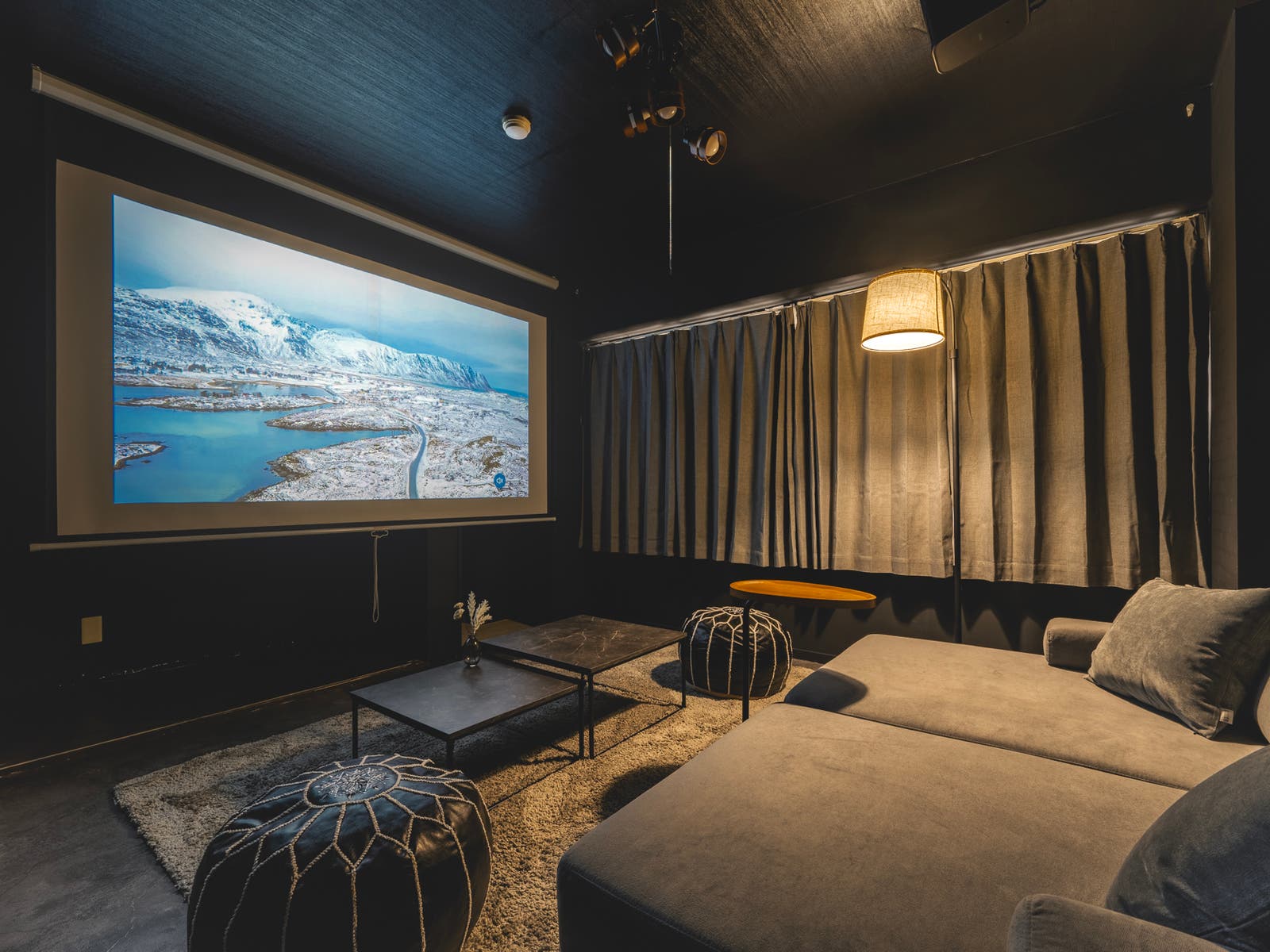 CINEMA上野の内観