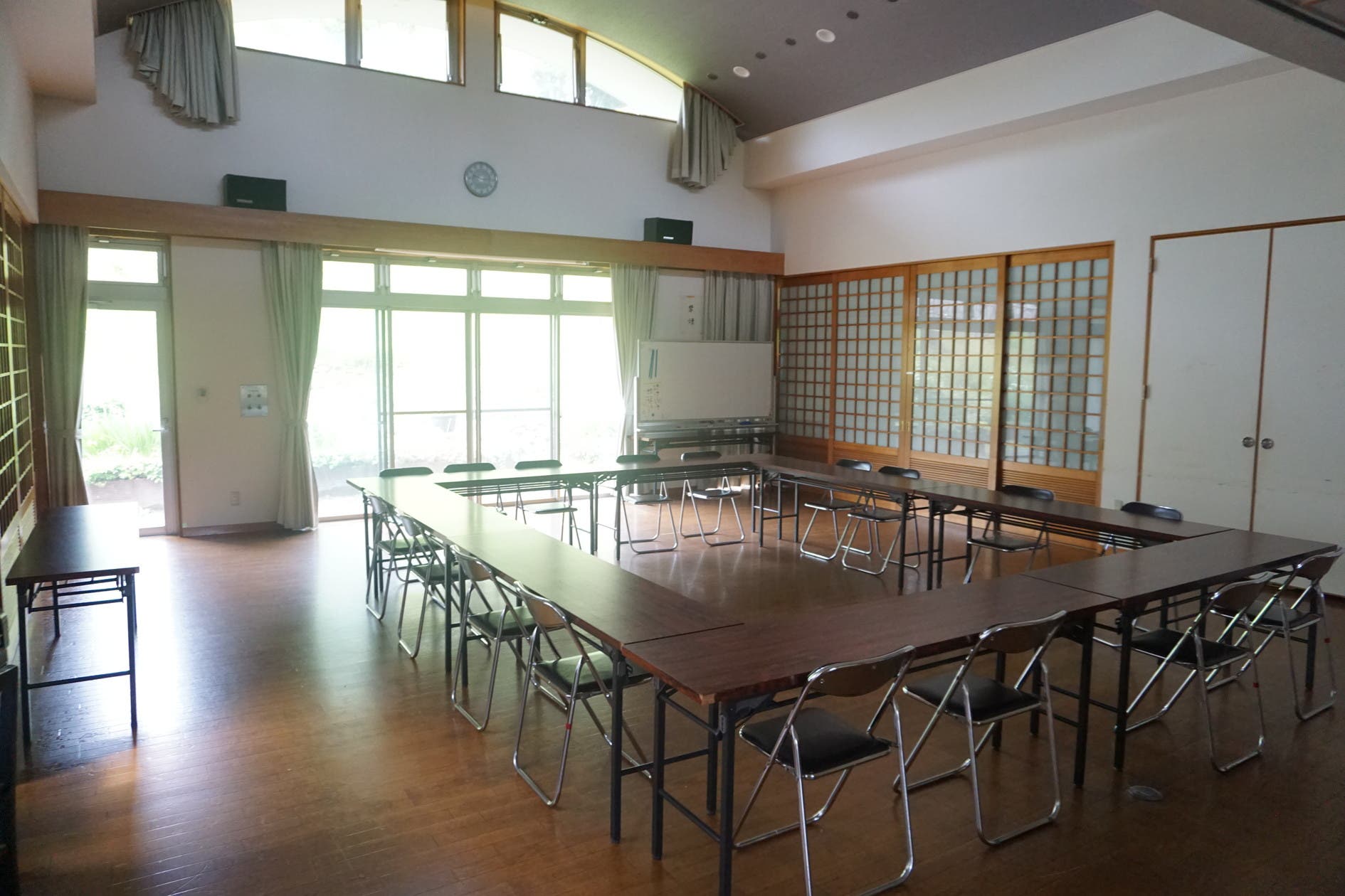 ホール（地域活動コーナー）
