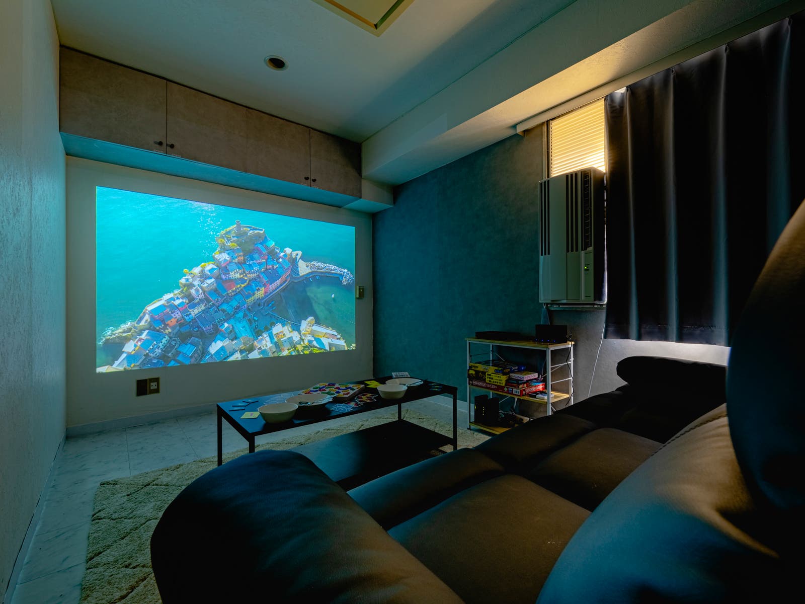 ihana新宿4thの内観