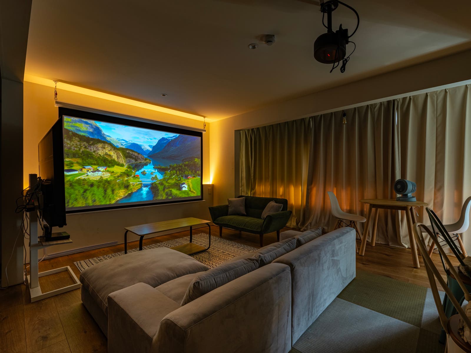 CINEMA大阪日本橋の内観