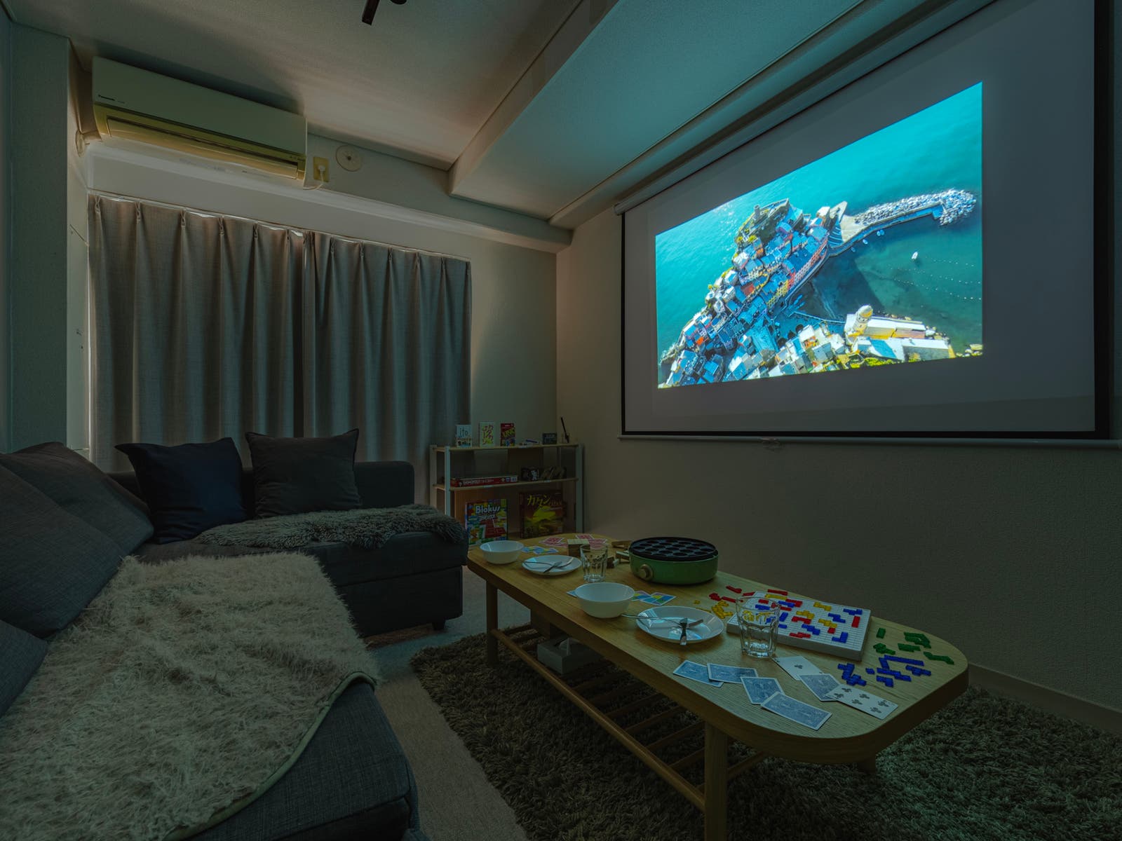 ihana新宿2ndの内観