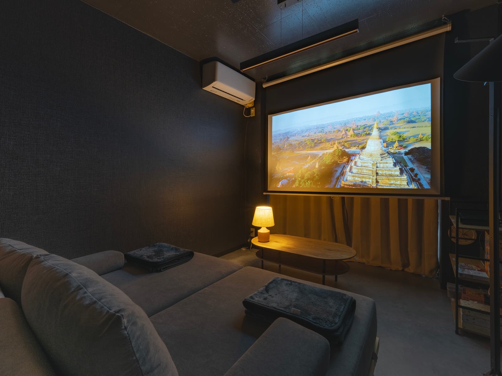 CINEMA大久保の内観