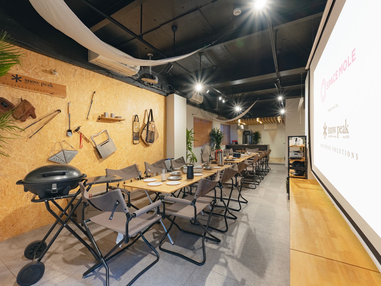 SpemoCampingSpace新宿の内観