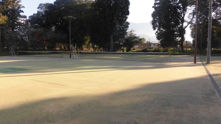 テニスコートの写真1