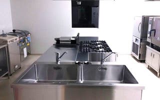 野菜加工室/調理室/菓子製造室/包装室