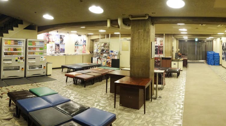 紀伊國屋ホール 新宿駅から徒歩5分 開放感の 紀伊國屋ホール 新宿駅から徒歩5分 開放感の