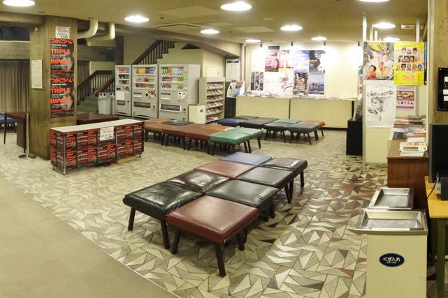 新宿駅から徒歩5分 開放感のある紀伊國屋ホールのホワイエで ミーティングはいかがでしょうか スペースマーケット 新宿駅から徒歩5分 開放感のある紀伊國屋ホールのホワイエで ミーティングはいかがでしょうか スペースマーケット