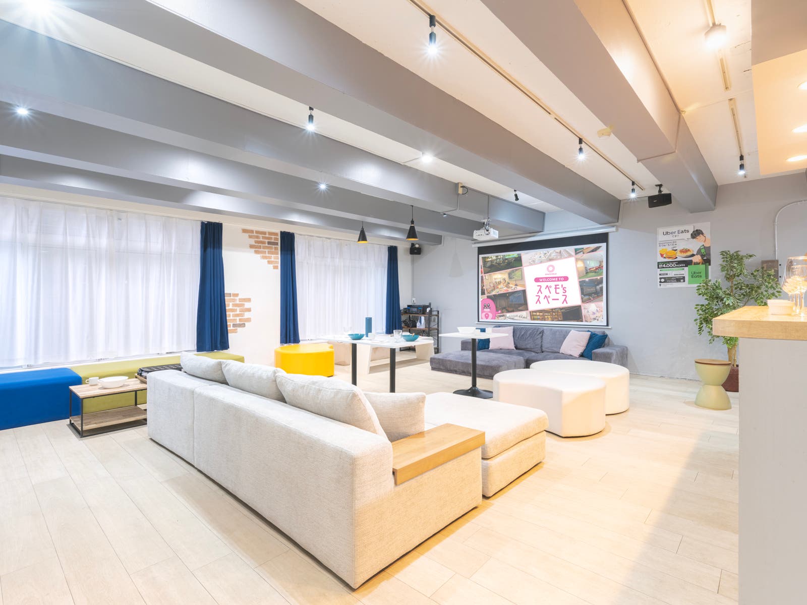 Palette-Lounge池袋の内観