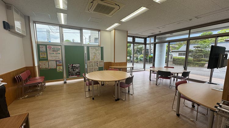 深良支所 1階スペースの写真1