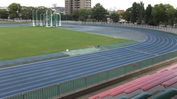 陸上競技場(空き状況照会のみ)の写真1
