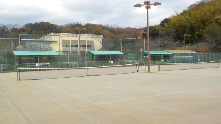 テニスコートの写真1