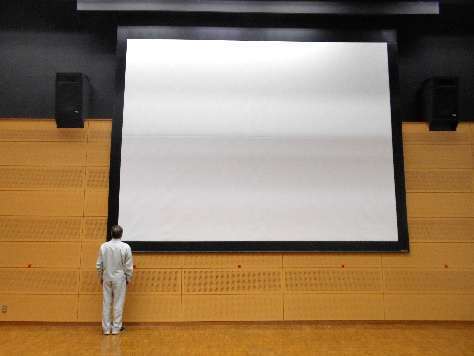 スクリーン（250インチ ※5m×3.8m）の画像1