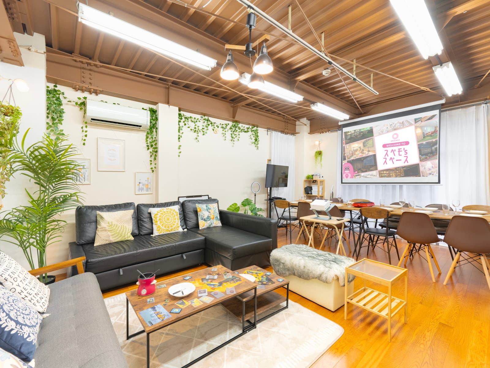 RESTA四谷の内観