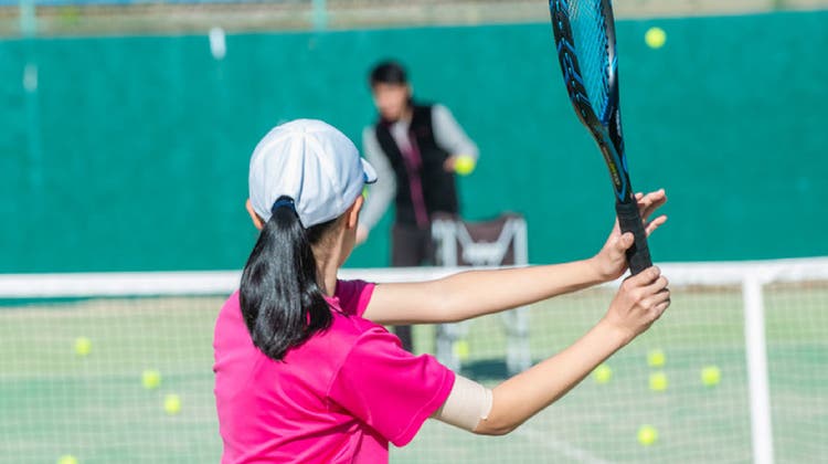 テニスコートの写真1