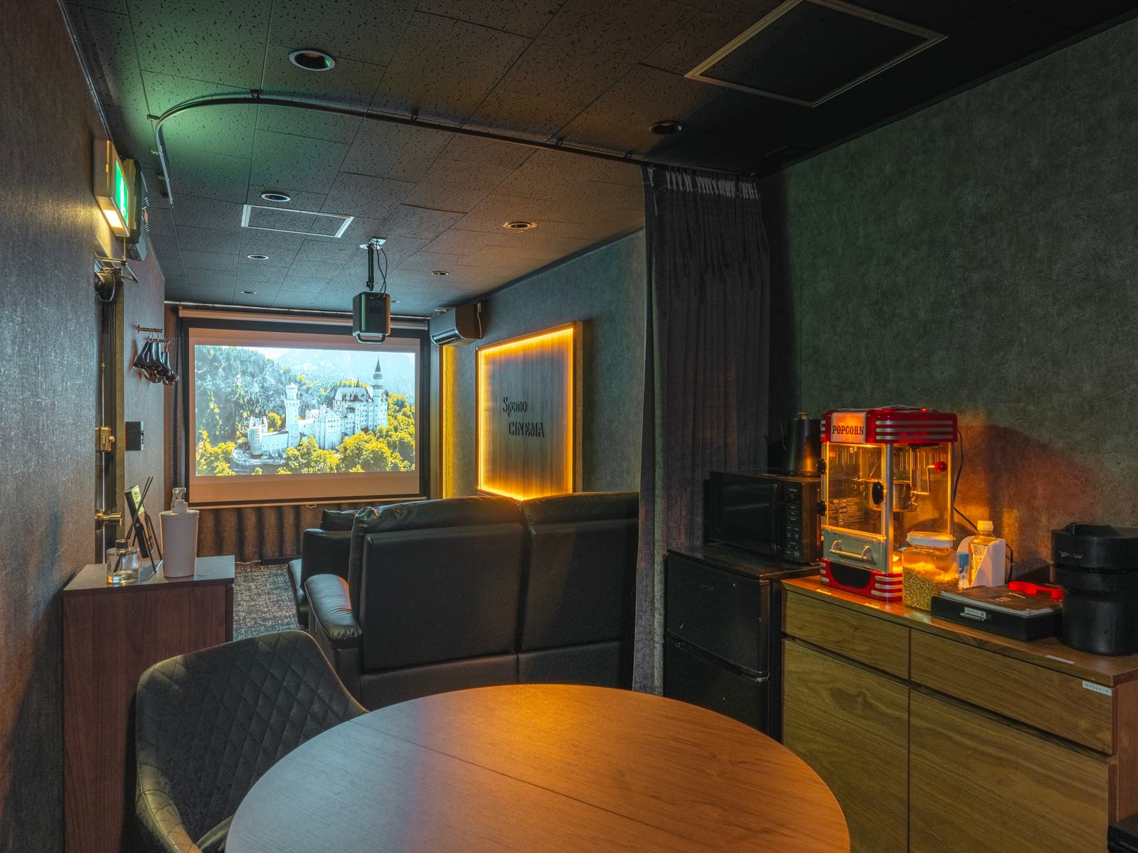 SpemoCINEMA新橋2ndの内観