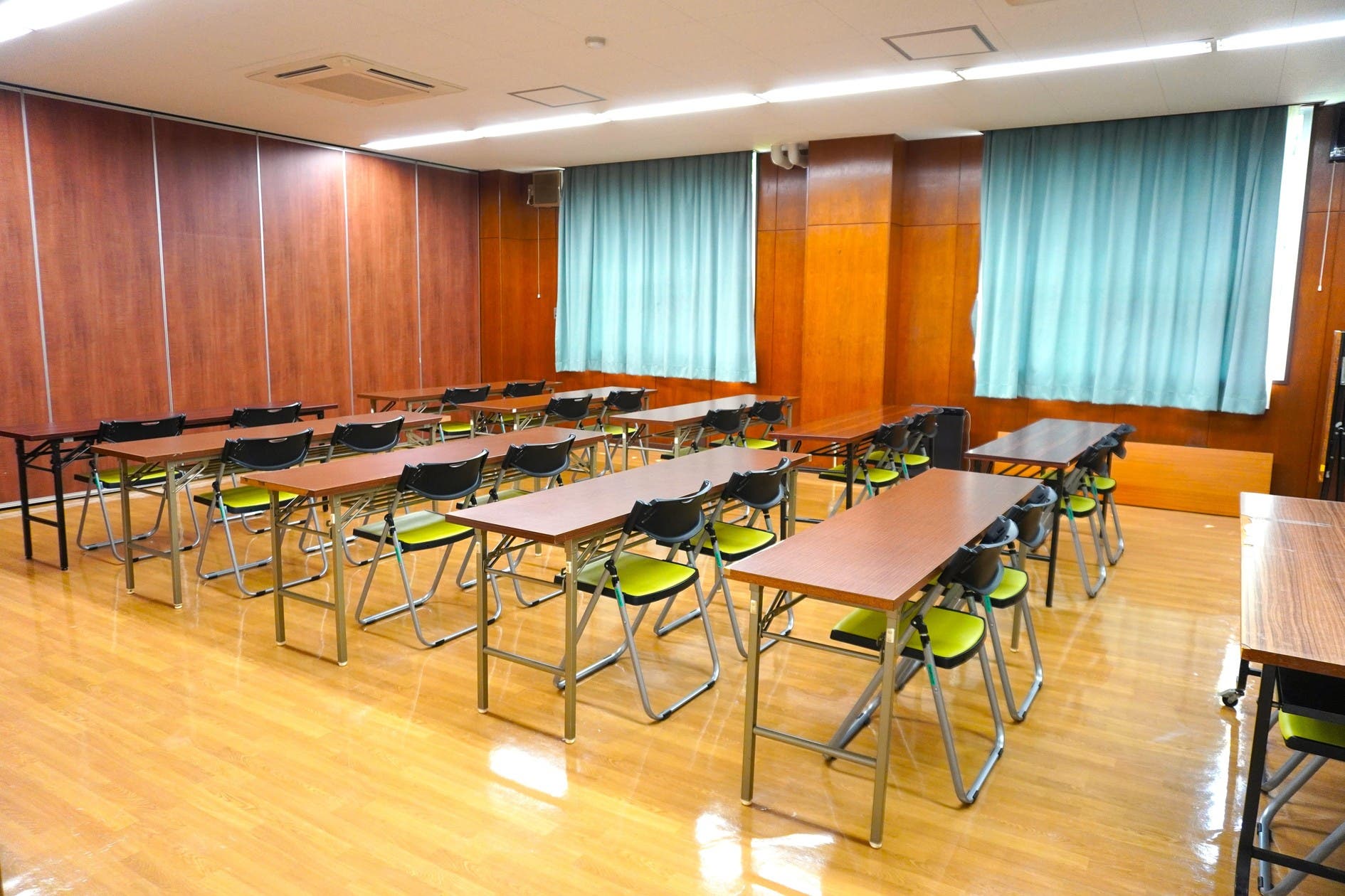 1階会議室（小）