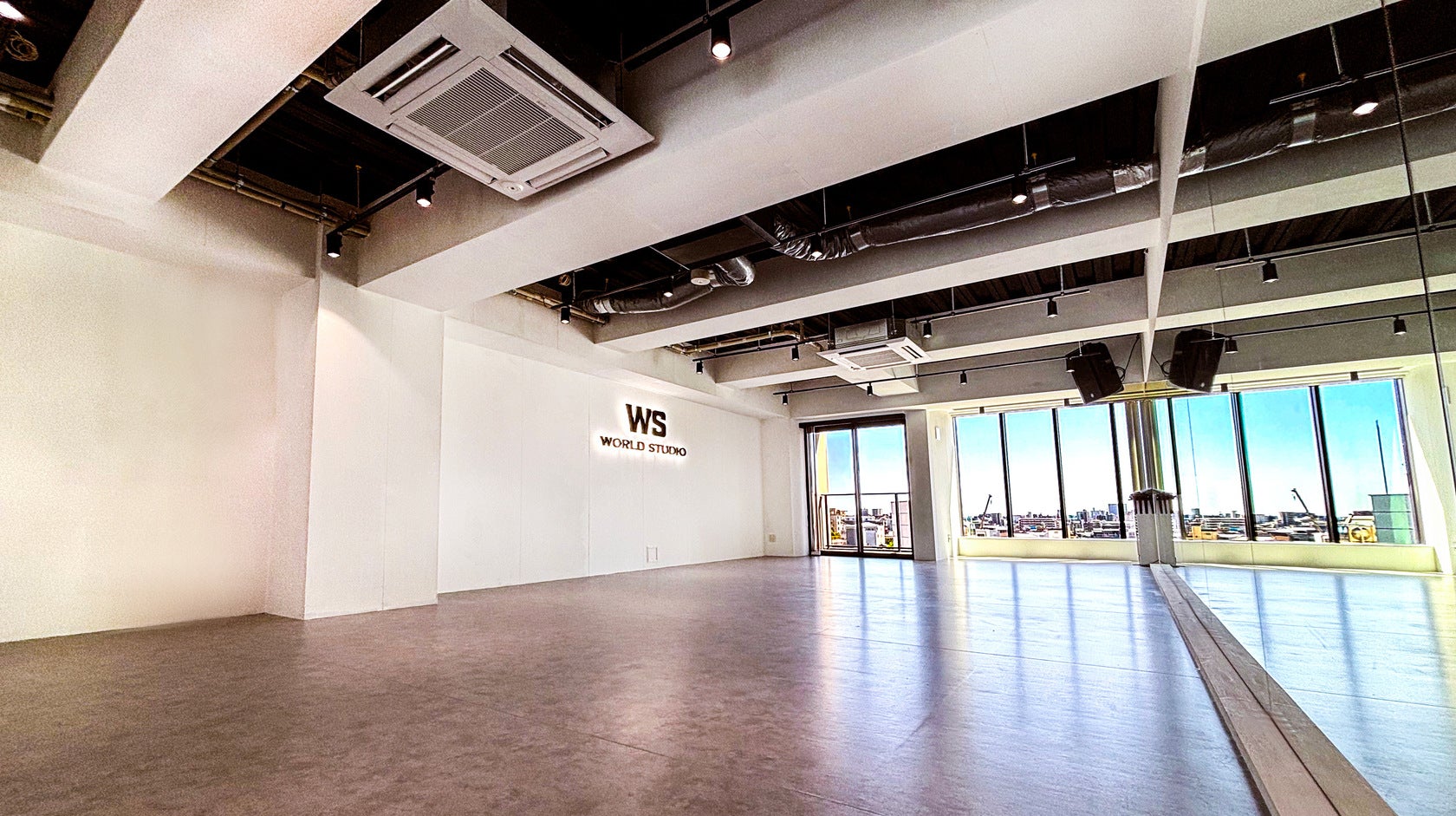 WORLD STUDIO 7階の内観