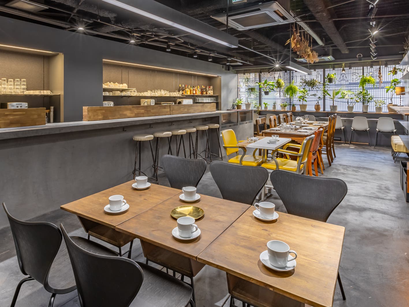 CafefleurLOUNGE心斎橋の内観