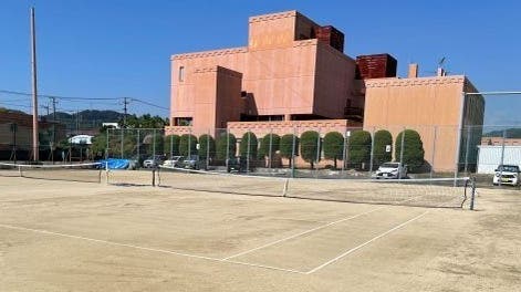 テニスコートの写真1