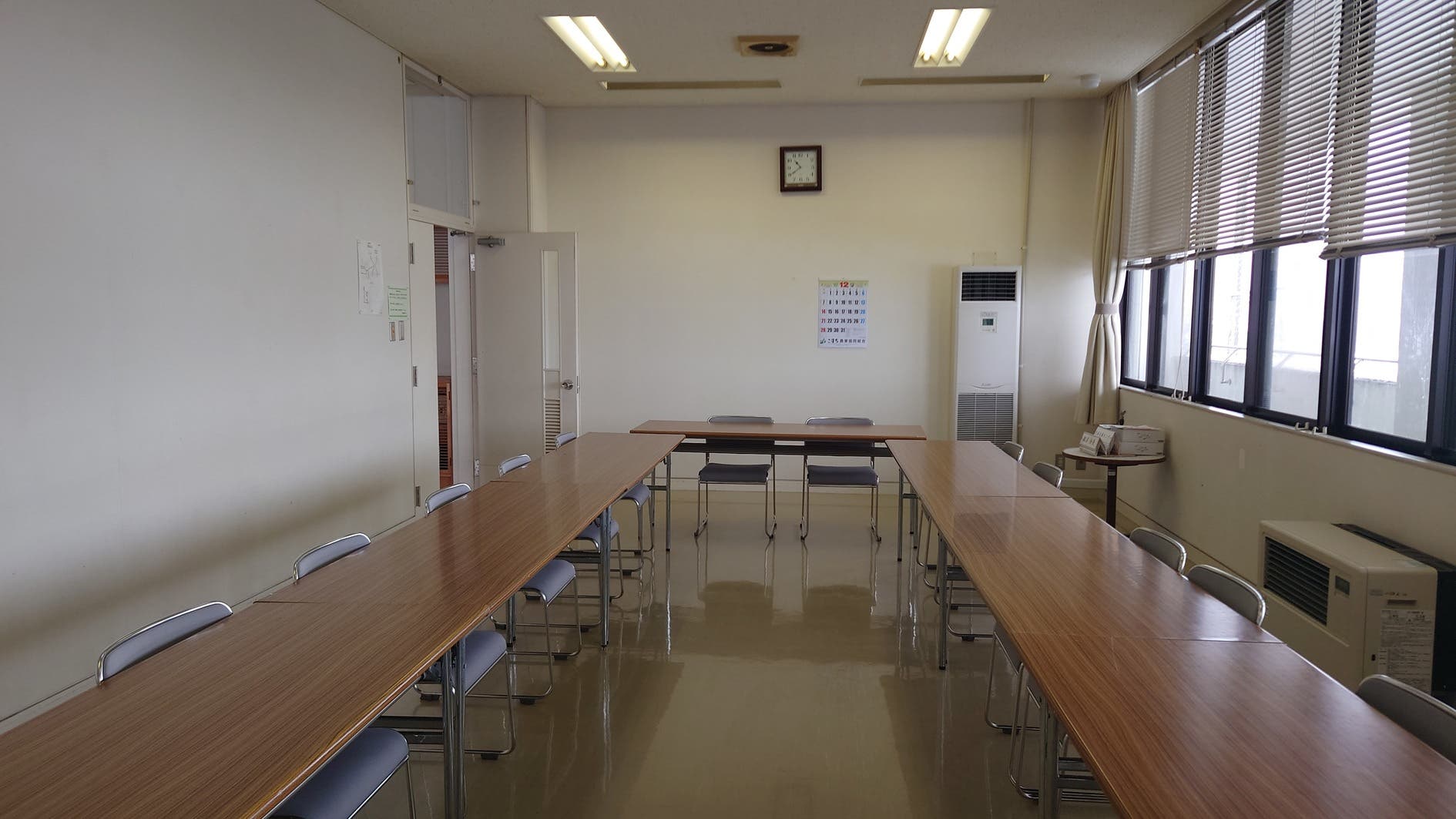 ２階研修室（洋室）