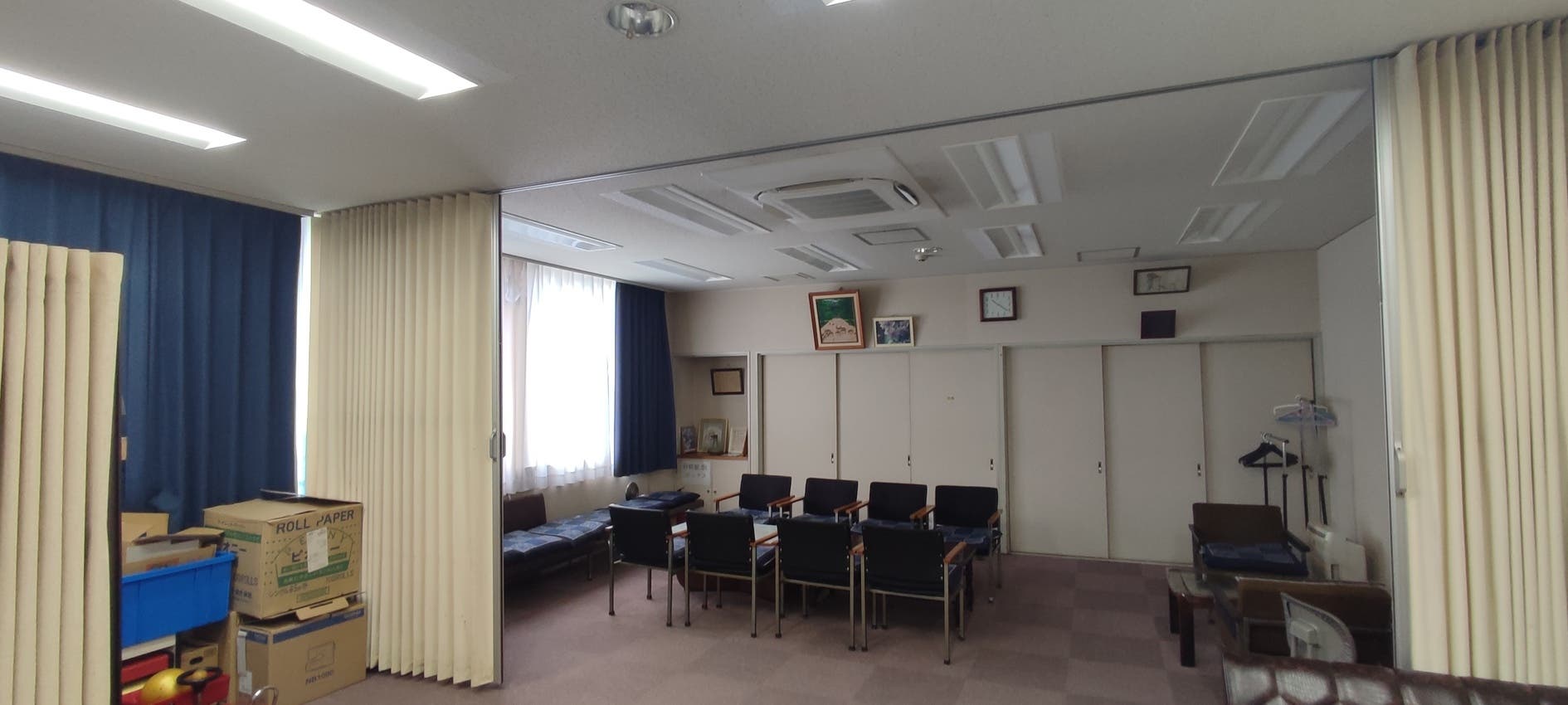 ロビー（洋室）