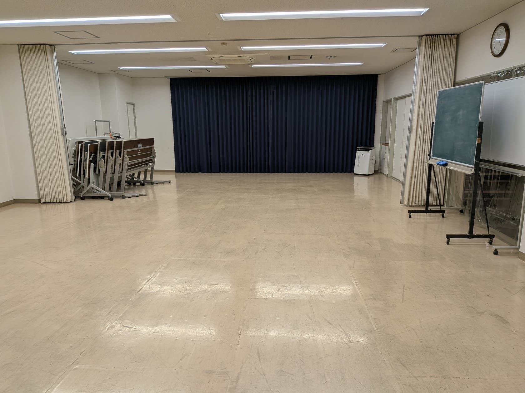 地域活動コーナー＋調理室