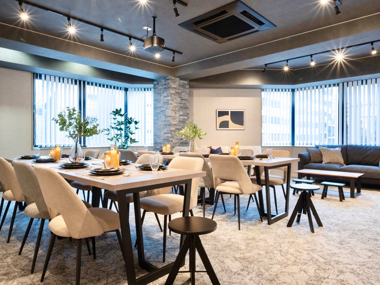 MillionLOUNGE新橋・御成門の内観