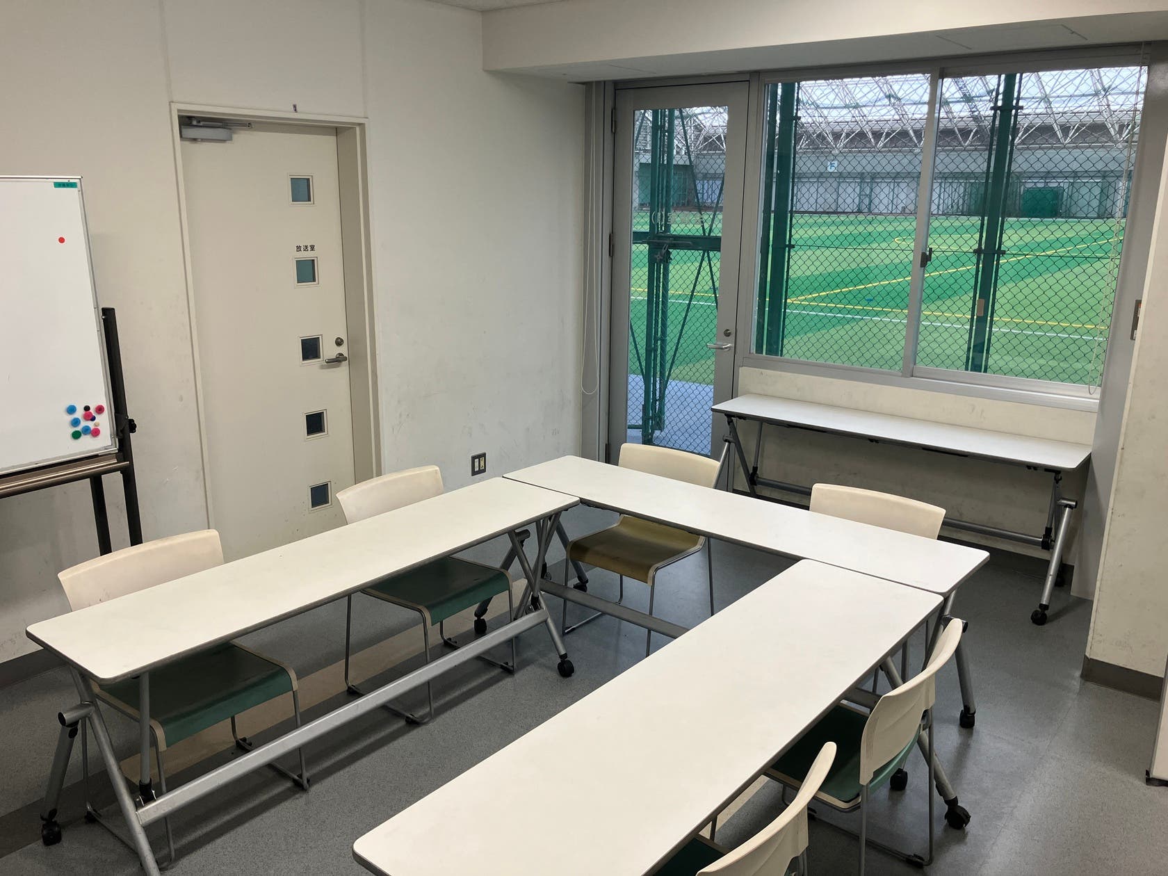 会議室 1（空き状況のみ照会）