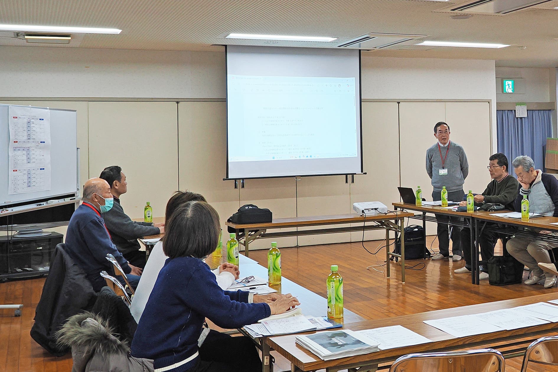 プロジェクター（VGA端子）の画像1