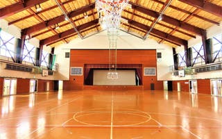 屋内運動場
