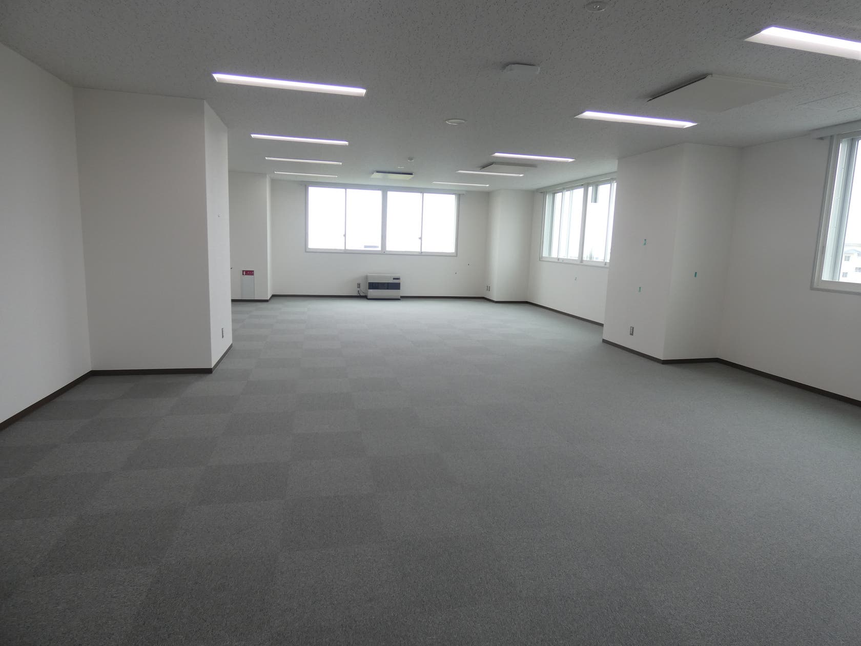 ３階305号室