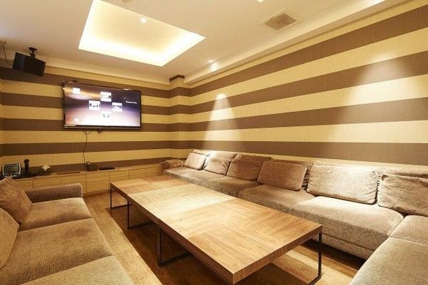 御成門駅周辺のカラオケ完備の貸切会場 レンタルスペース パーティールームまとめ スペースマーケット