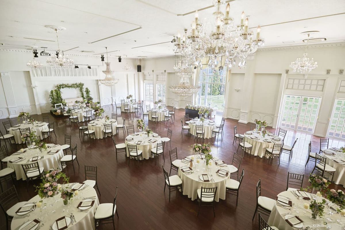 白を基調とした豪華なバンケットを使ってパーティーやイベントに スペースマーケット 白を基調とした豪華なバンケットを使ってパーティーやイベントに スペースマーケット