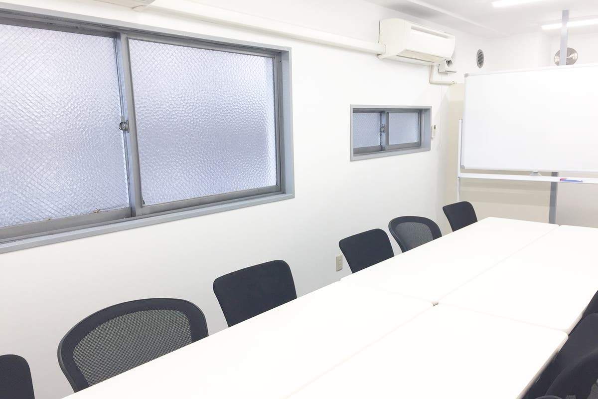 新宿三丁目新宿駅から駅近徒歩3分格安 15人までの少人数で会議 レッスン オフ会などに最適スペース スペースマーケット