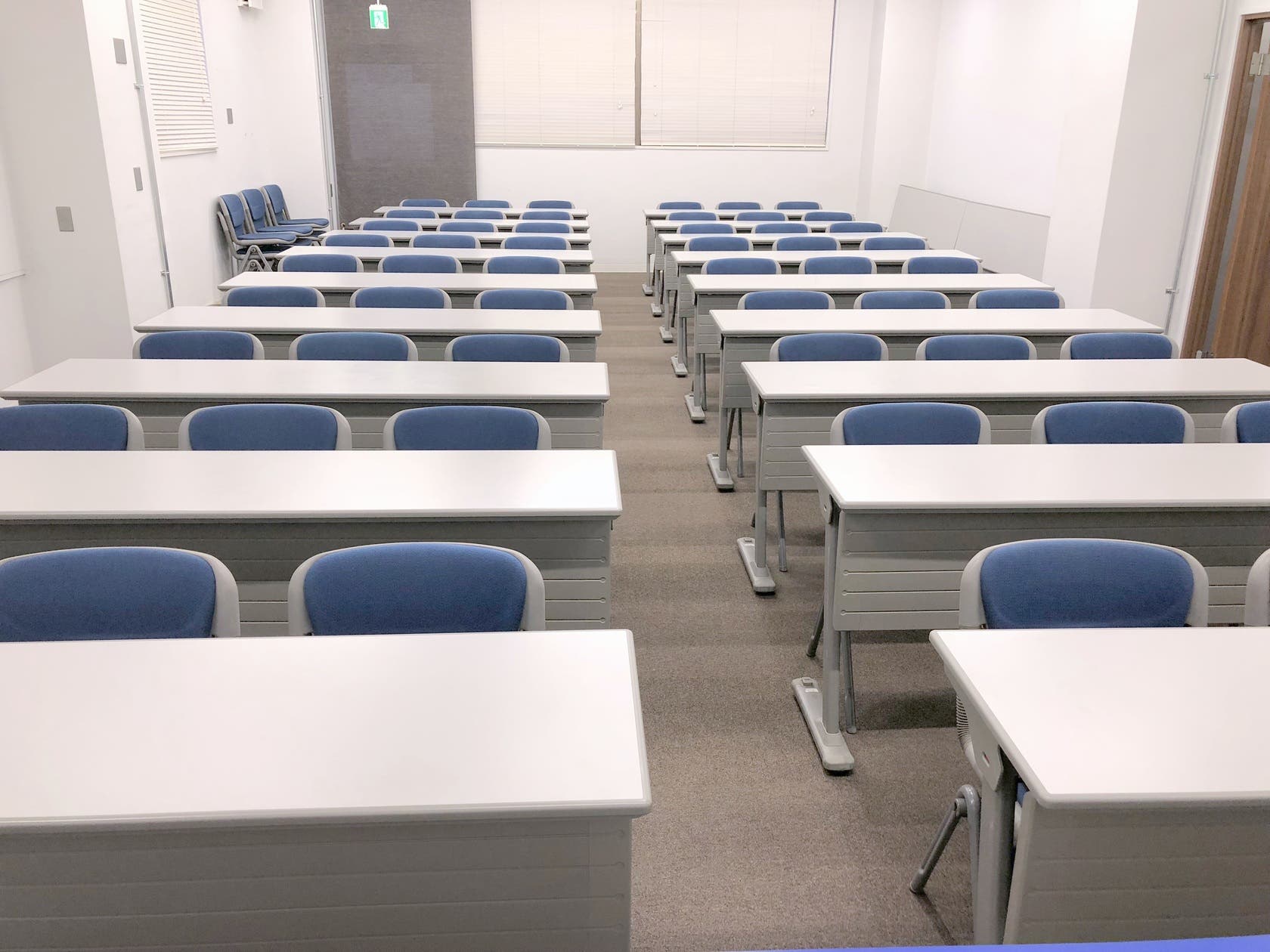 オアシス会議室a 最大60名収容 Wifi無料 スペースマーケット