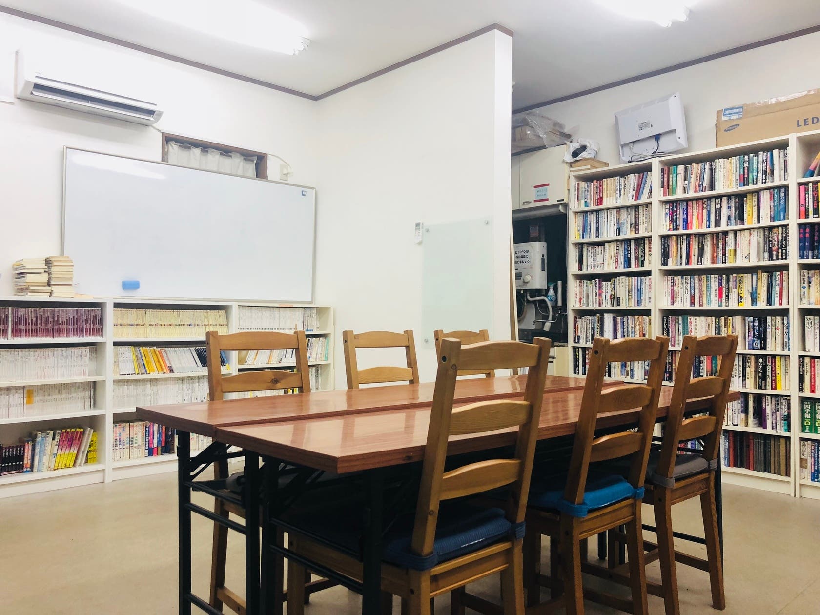 船橋駅北口徒歩3分 電源 Wi Fiあり 本の閲覧や貸出も可能な民間図書館のスペース スペースマーケット