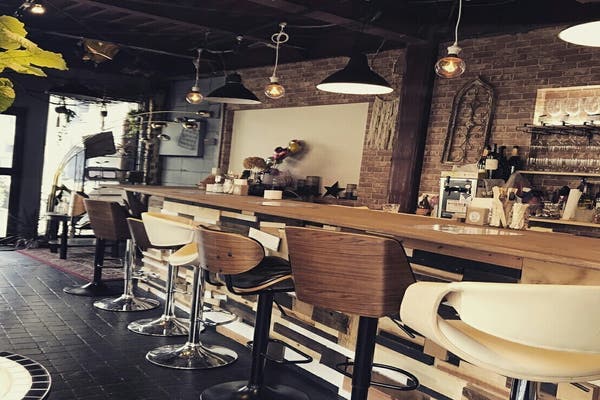 お洒落なカフェ バーで女子会誕生会などのイベント利用に スペースマーケット