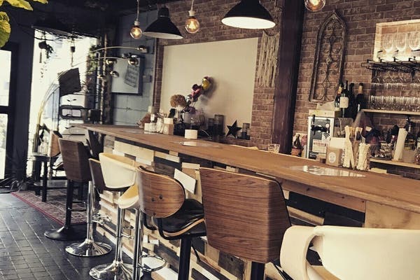 お洒落なカフェ バーで女子会誕生会などのイベント利用に スペースマーケット お洒落なカフェ バーで女子会誕生会などのイベント利用に スペースマーケット