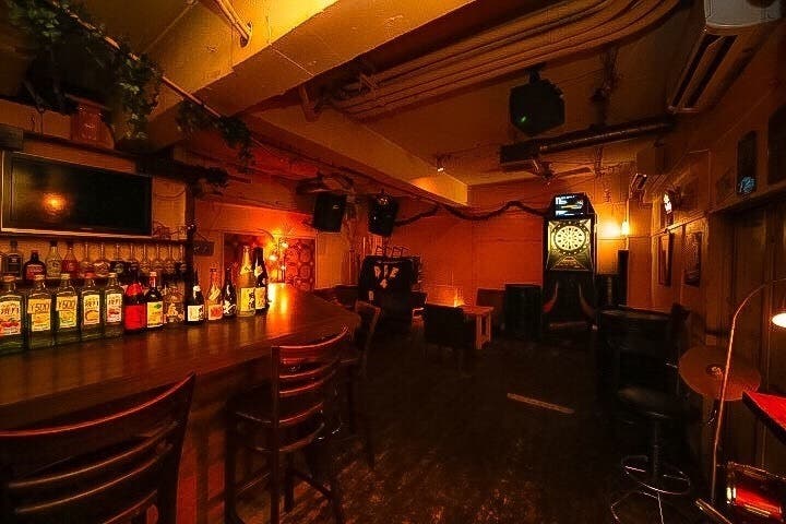 心斎橋徒歩3分 隠れ家bar カラオケ Djブース プロジェクター ダーツ利用可能 スペースマーケット